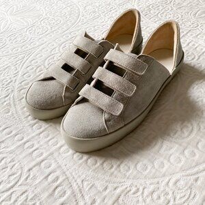 Freda Salvador Libby D'Orsay Sneaker